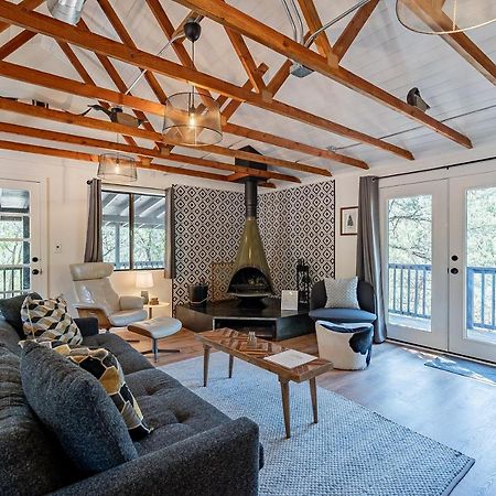 Вілла The Pine House - Cozy Mid-Century Modern, Pet-Friendly Екстер'єр фото