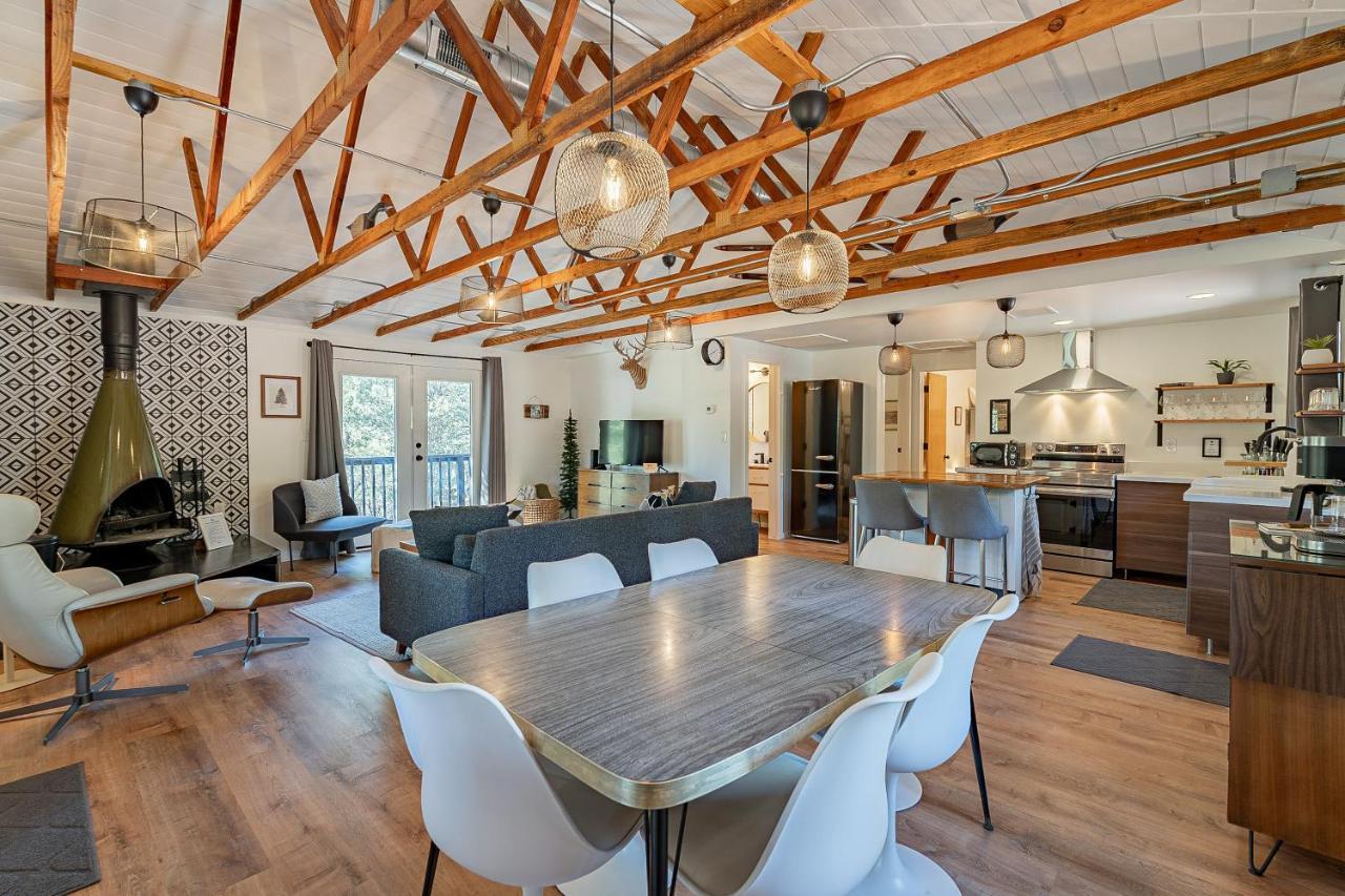 Вілла The Pine House - Cozy Mid-Century Modern, Pet-Friendly Екстер'єр фото