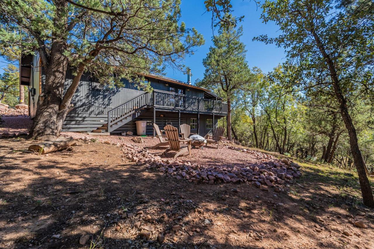 Вілла The Pine House - Cozy Mid-Century Modern, Pet-Friendly Екстер'єр фото